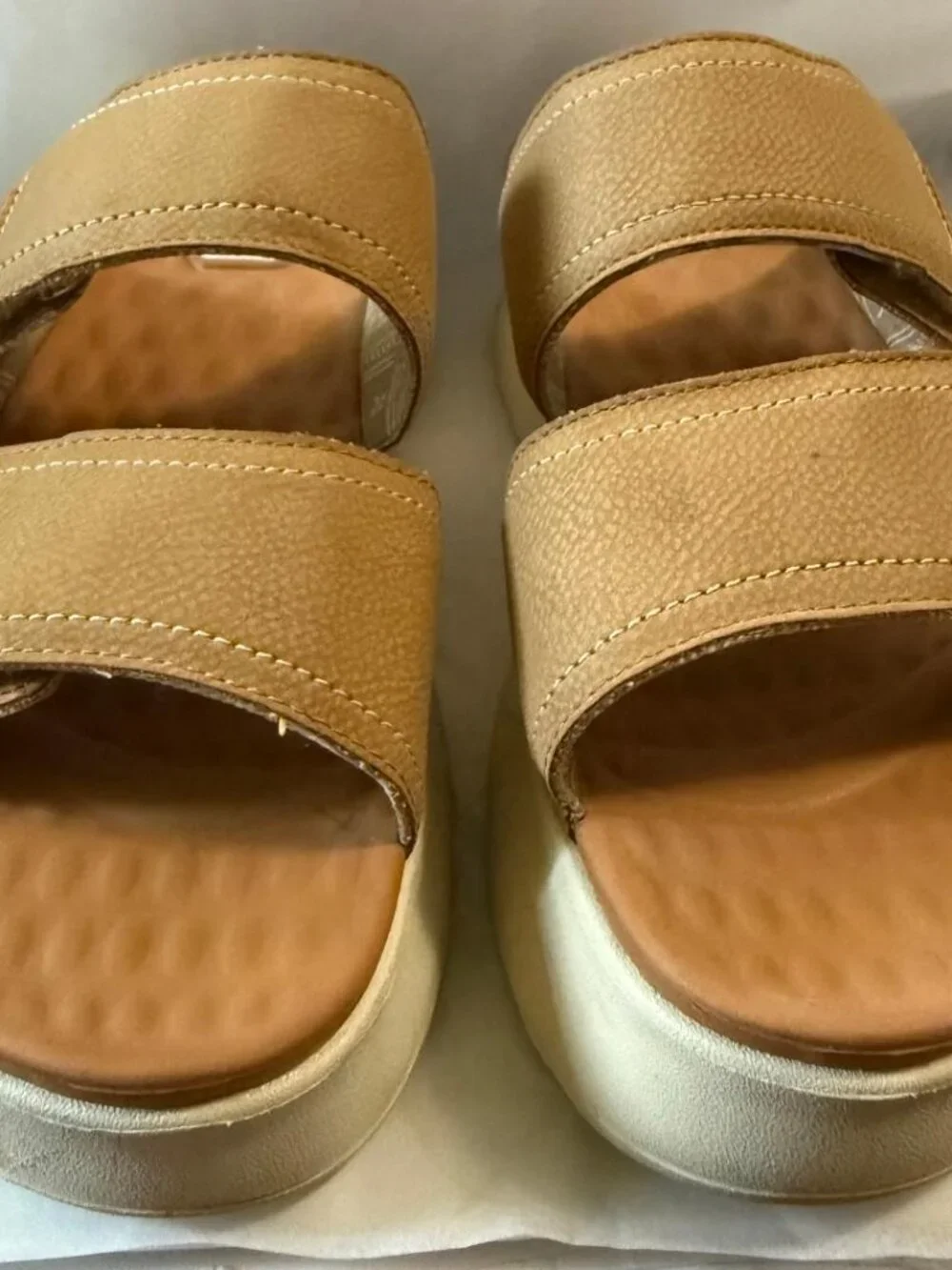 HEYDUDE Delray Mono Platform Sandals Tan Women's Size 10 EUC
